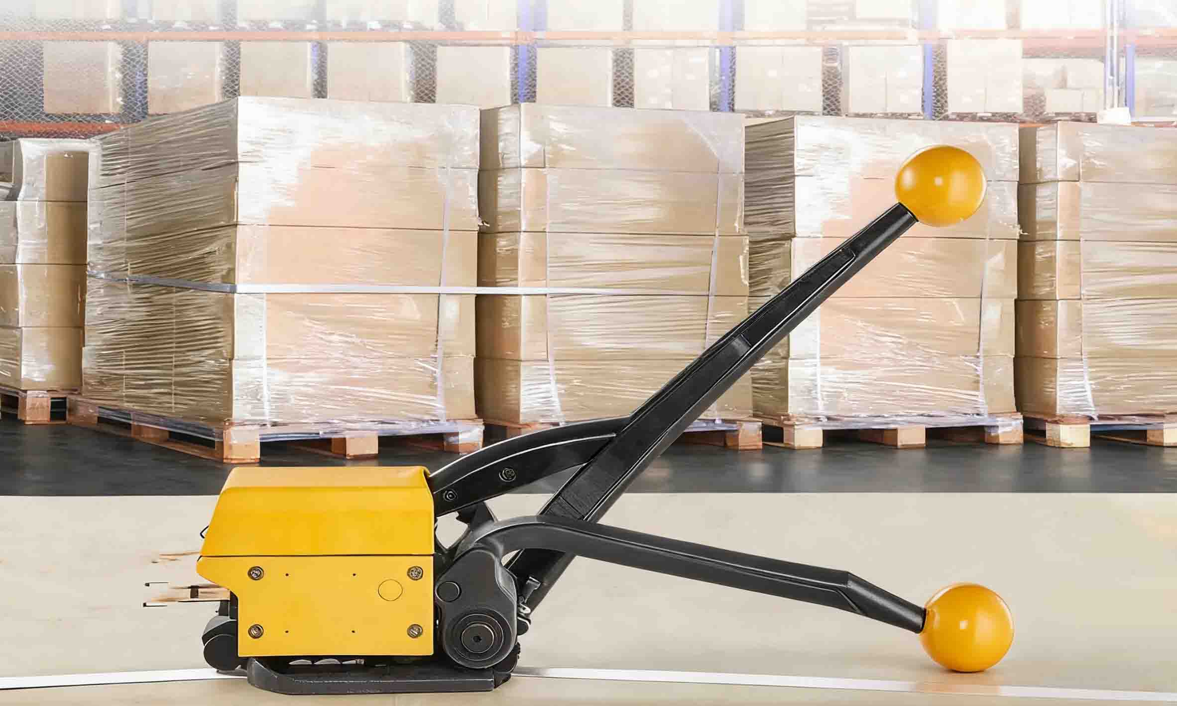 A Detailed Guide to Using a Manual Strapping Machine: From Operation to Maintenance